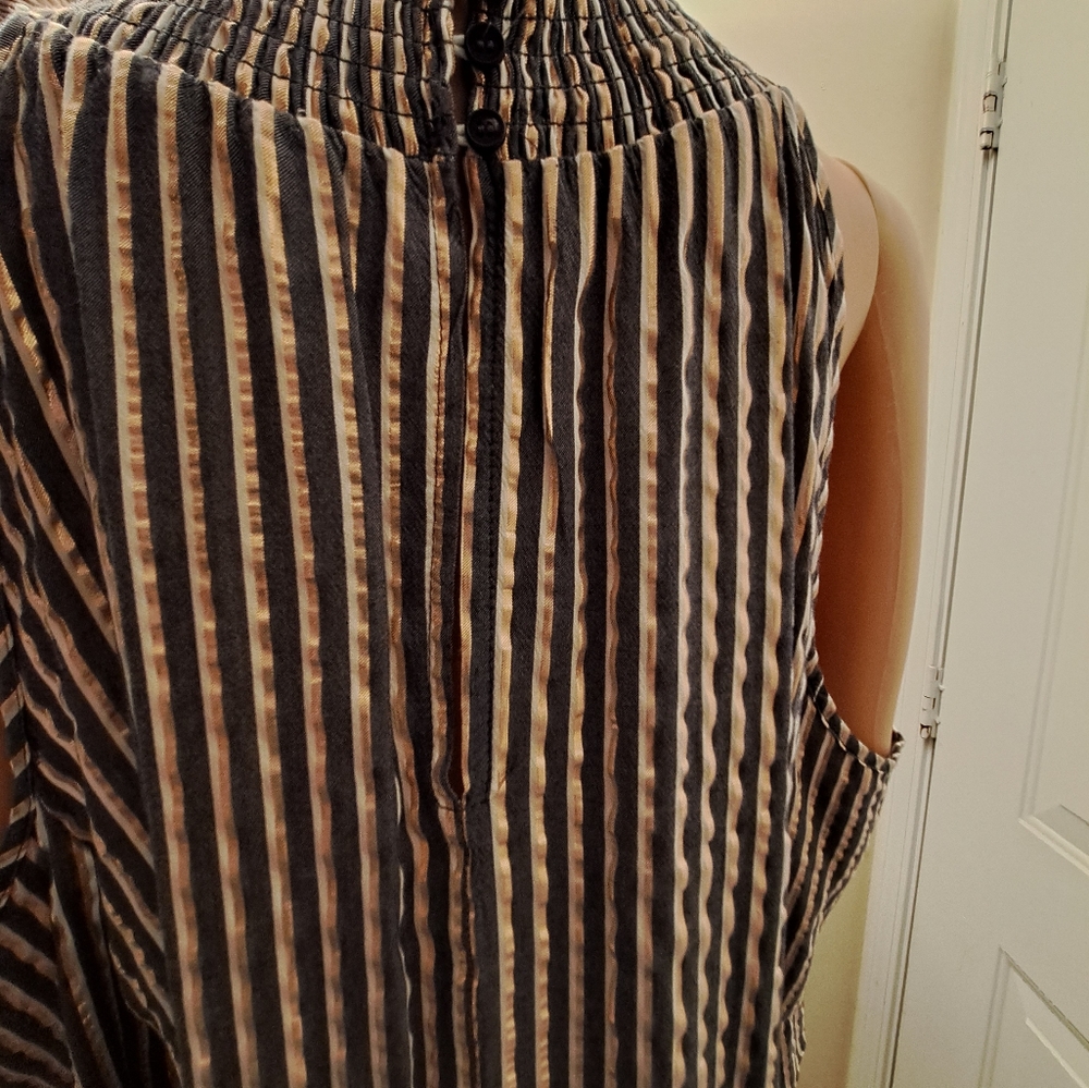 Cold Shoulder Dress - Picture 4 of 7